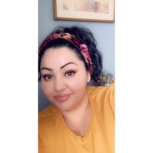 Meet your Posher, Yolanda